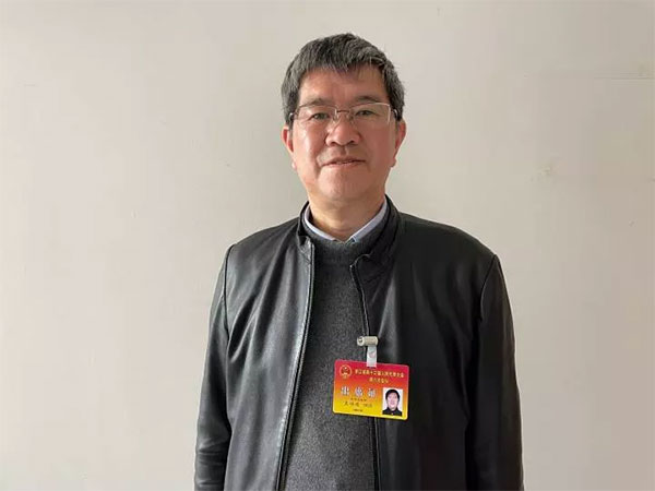 吳偉進(jìn)代表：住宅外墻請專(zhuān)業(yè)機構做定期維保
